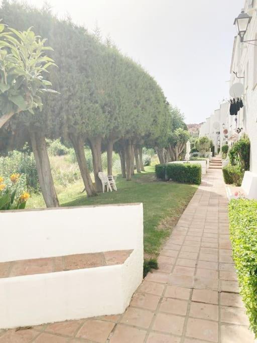 Apartamento Entero Con Solarium En Sabinillas, Con Piscina Y Al Lado Del Puerto De La Duquesa Manilva Exterior foto